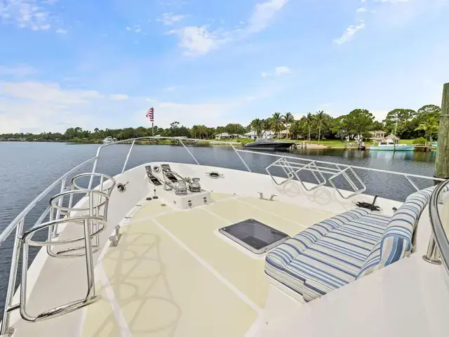 Outer Reef 700 Motoryacht