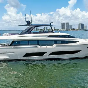 2022 Ferretti Yachts 850