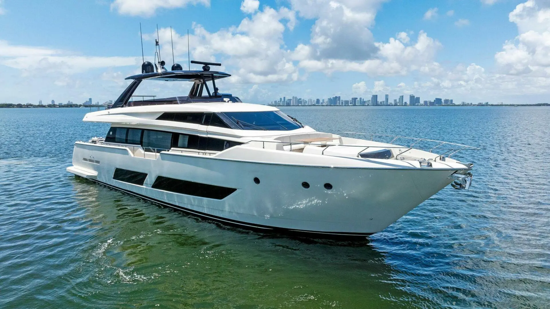 2022 Ferretti 850