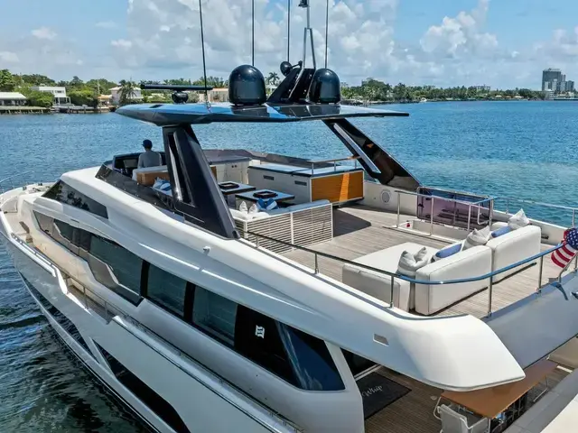 Ferretti Yachts 850