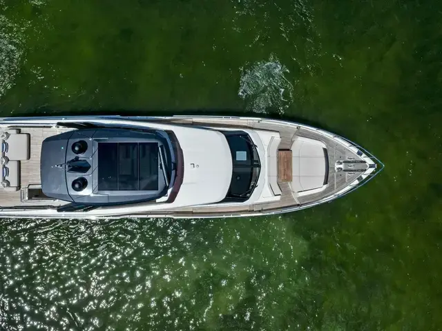 Ferretti Yachts 850