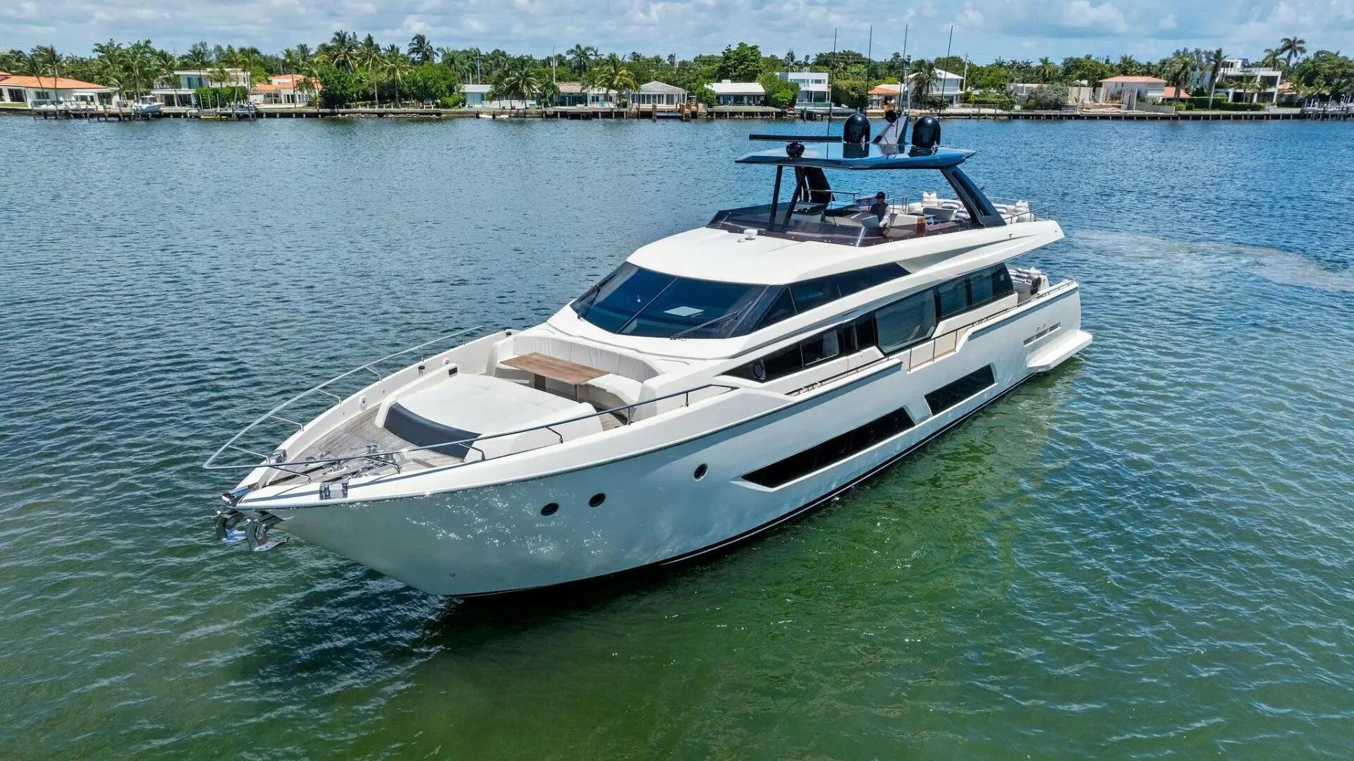 2022 Ferretti 850