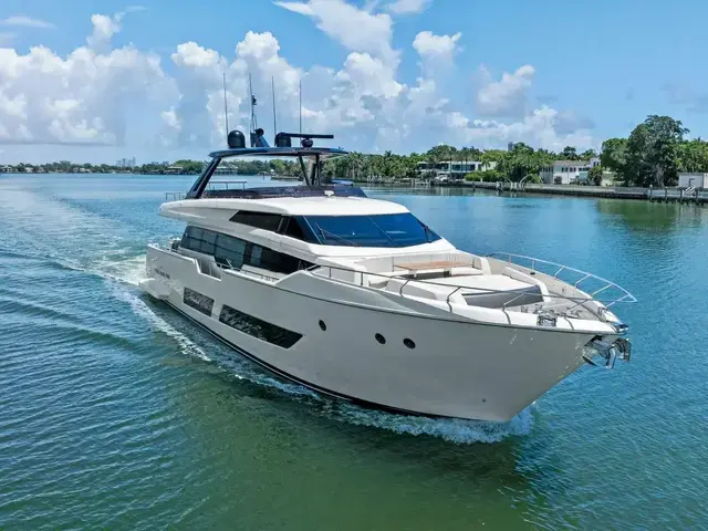 Ferretti Yachts 850