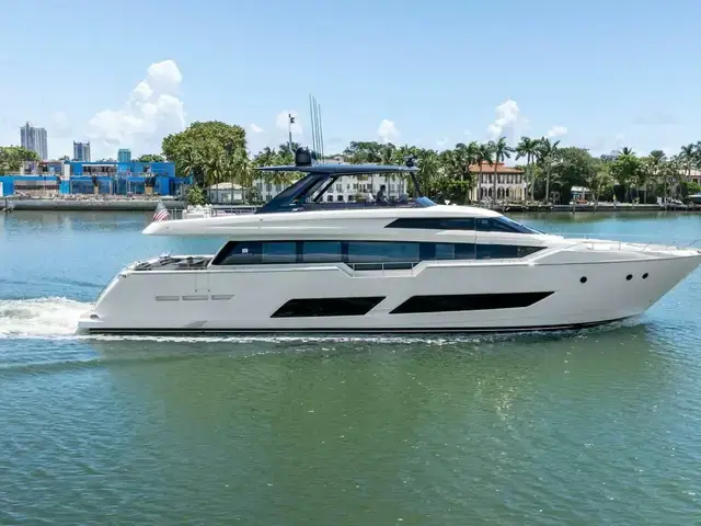 Ferretti Yachts 850