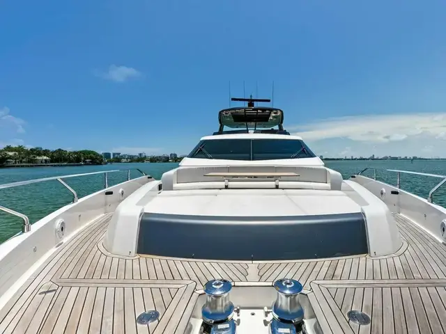 Ferretti Yachts 850