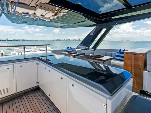 Ferretti Yachts 850