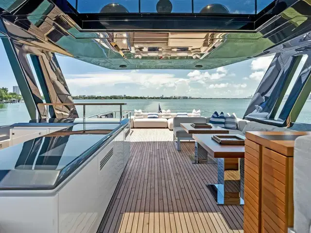 Ferretti Yachts 850