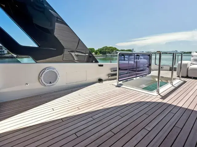 Ferretti Yachts 850