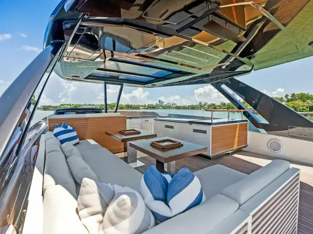 Ferretti Yachts 850