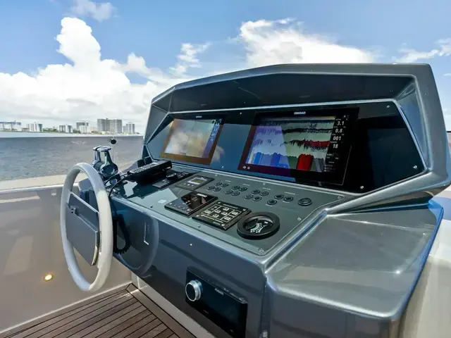 Ferretti Yachts 850