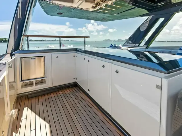 Ferretti Yachts 850