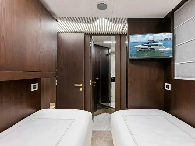 Ferretti Yachts 850