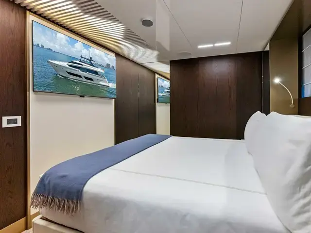 Ferretti Yachts 850