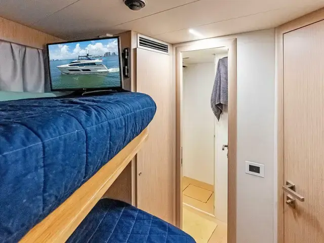 Ferretti Yachts 850