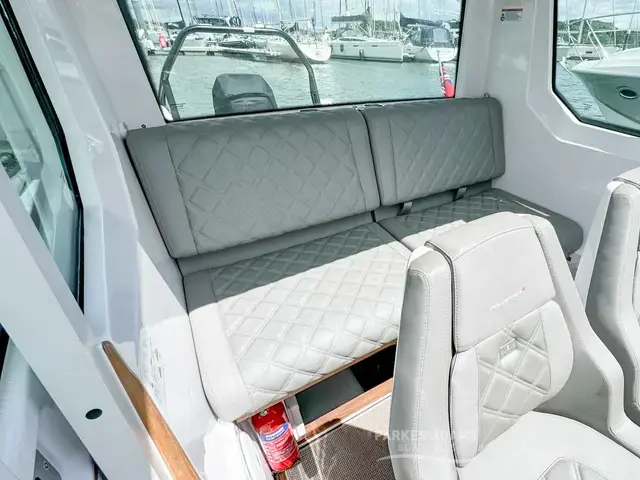 Axopar 28 Cabin Brabus Line