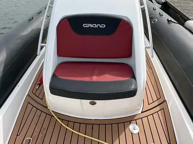 Grand RIB G850 RIB