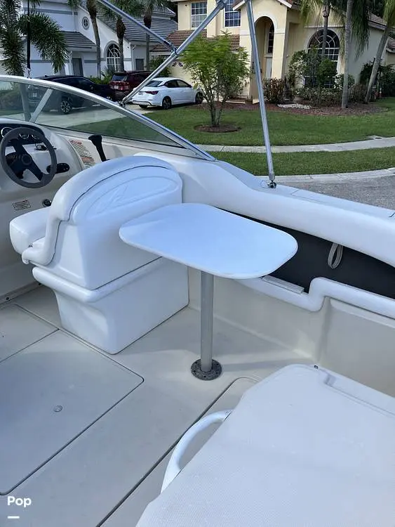 2004 Sea Ray 215 weekender