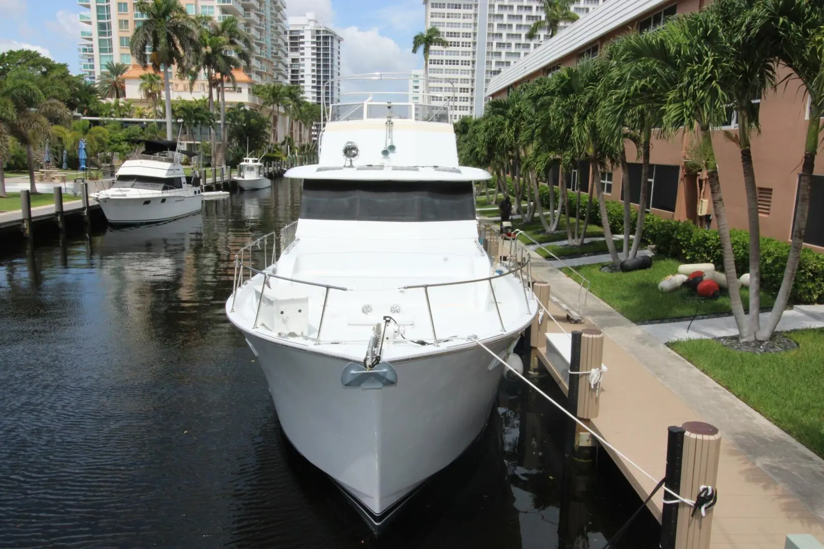 1968 Hatteras sport deck