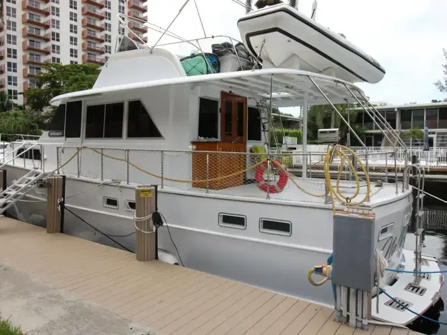 Hatteras 50 Sport Deck Motor Yacht