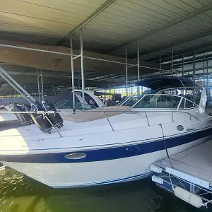 2005 Cruisers Yachts 320