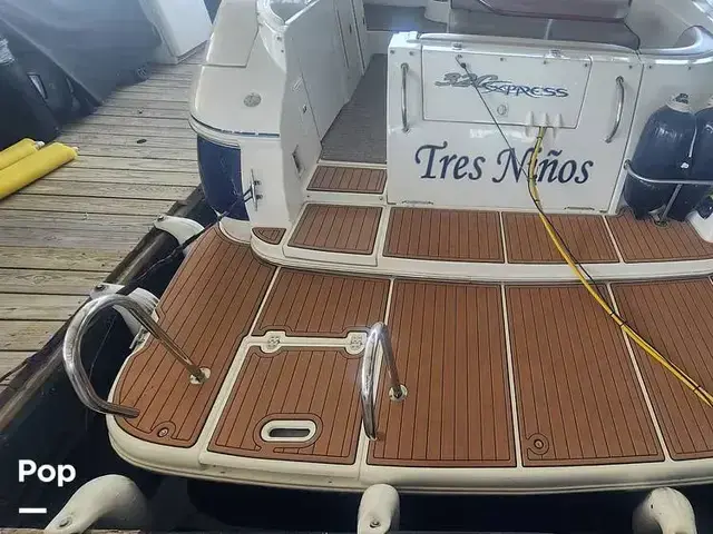 Cruisers Yachts 320