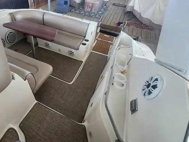 Cruisers Yachts 320