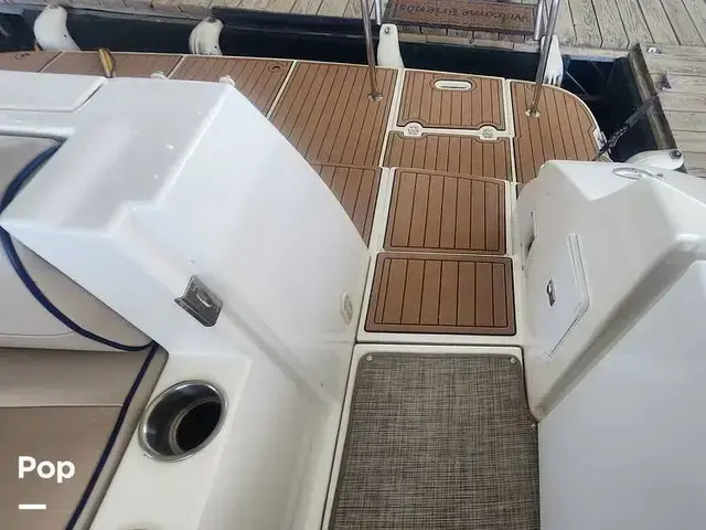 Cruisers Yachts 320