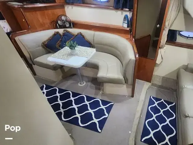 Cruisers Yachts 320