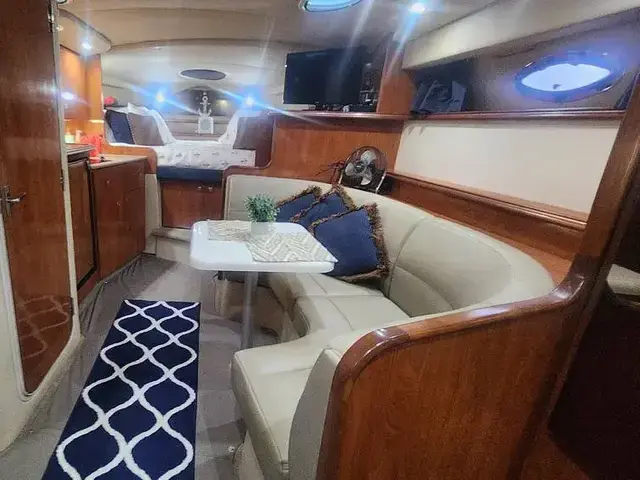 Cruisers Yachts 320