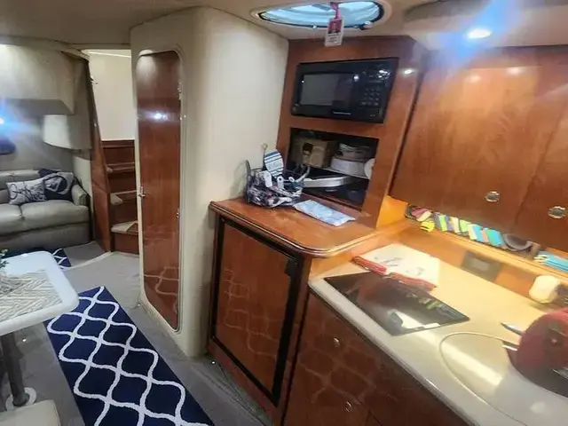 Cruisers Yachts 320