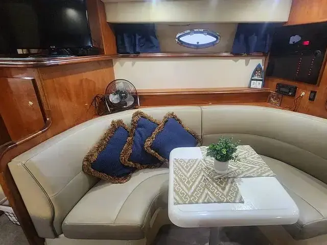 Cruisers Yachts 320