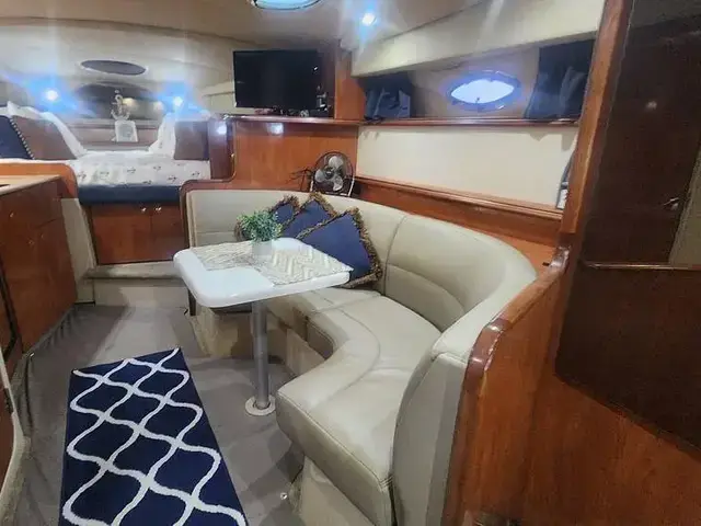 Cruisers Yachts 320