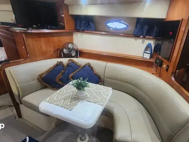 Cruisers Yachts 320