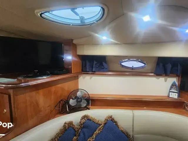 Cruisers Yachts 320