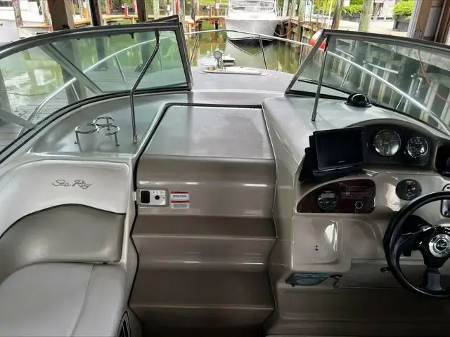 Sea Ray 28