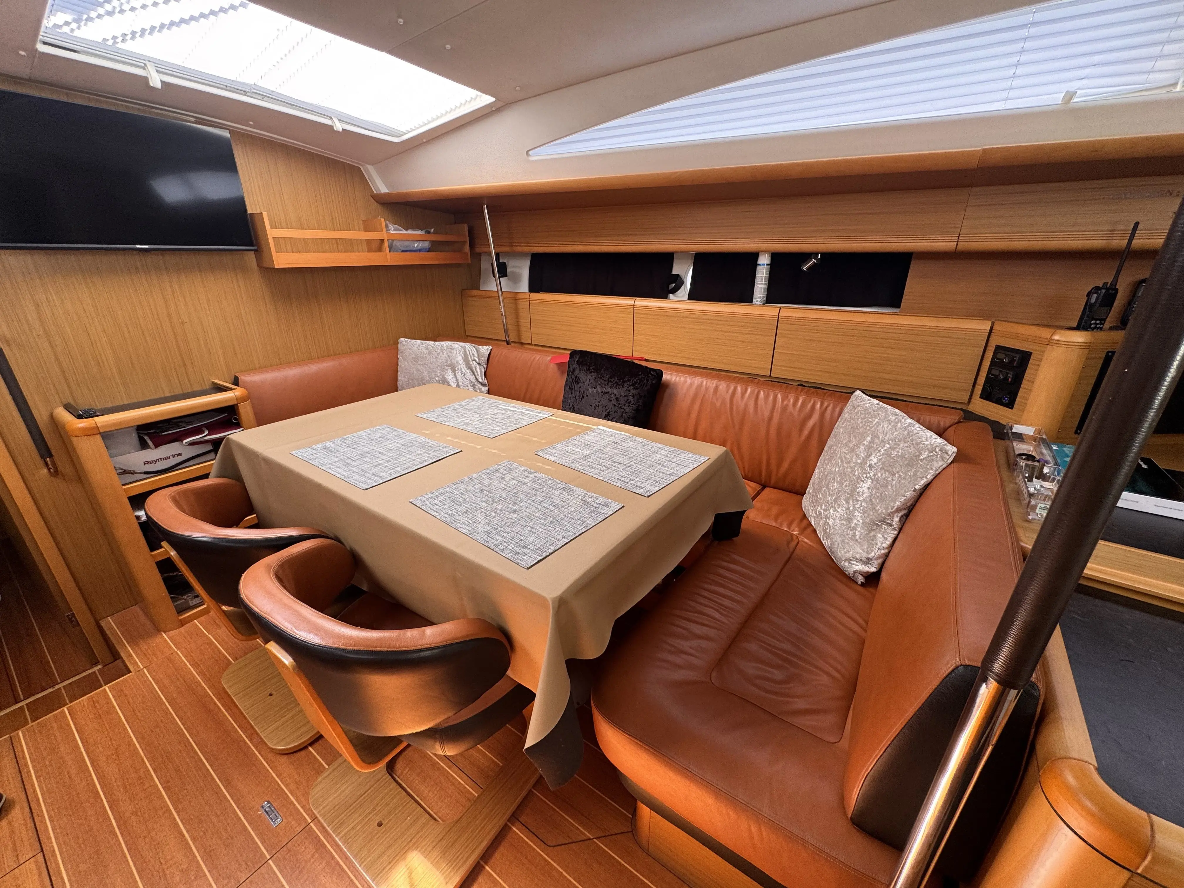 2010 Jeanneau sun odyssey 53