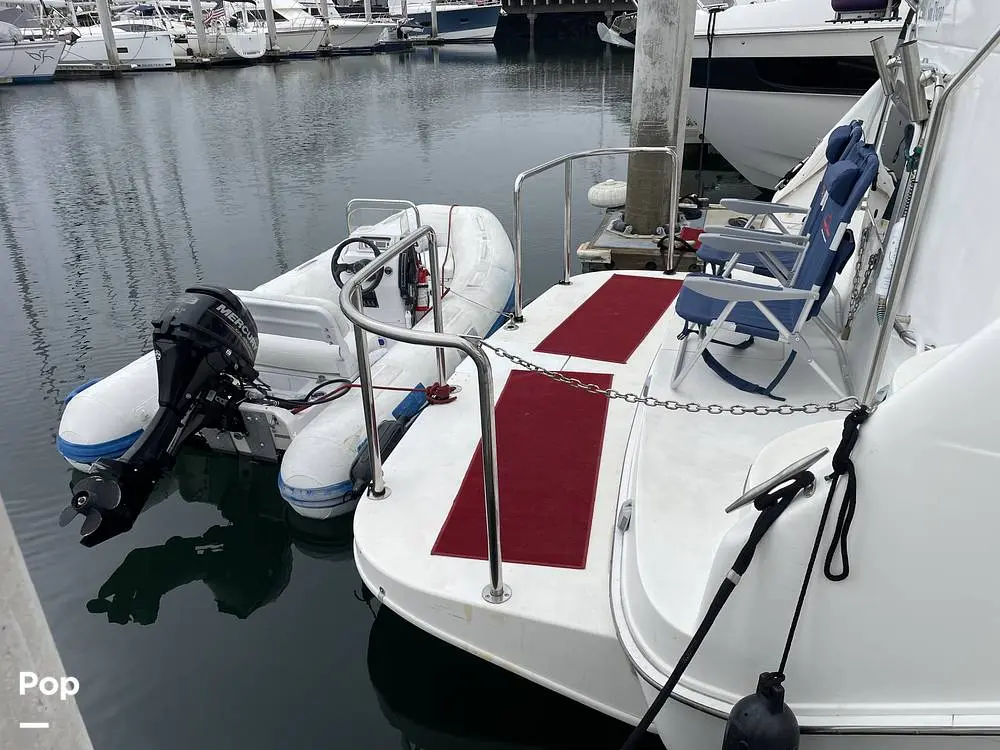 1999 Sea Ray 370 aft cabin