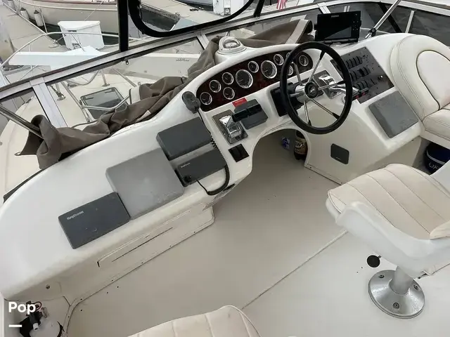 Sea Ray 370 Aft Cabin