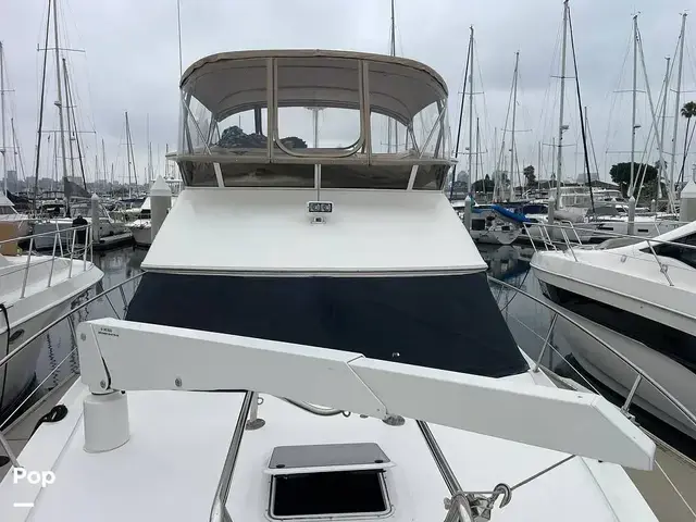 Sea Ray 370 Aft Cabin