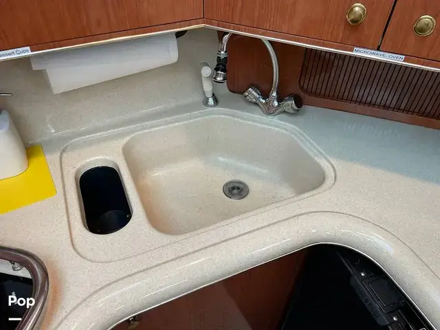 Sea Ray 370 Aft Cabin