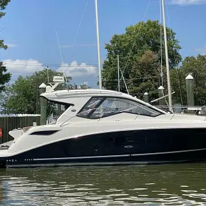 2018 Sea Ray Sundancer 350 Coupe