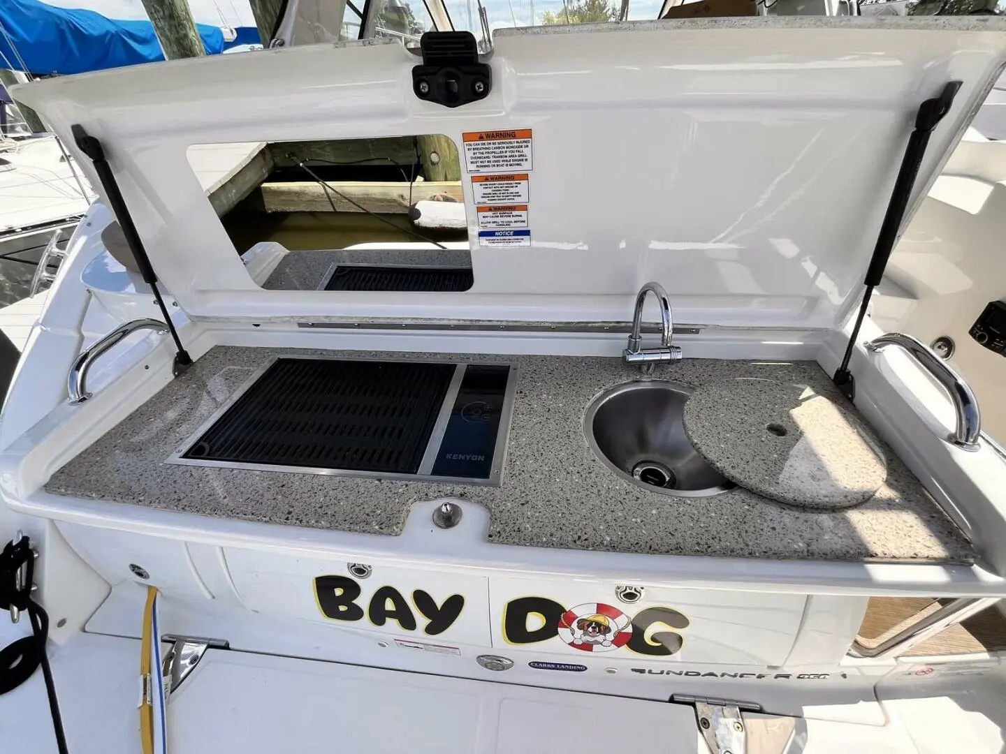 2018 Sea Ray sundancer 350 coupe