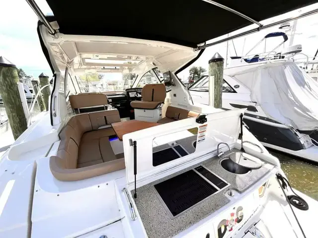 Sea Ray Sundancer 350 Coupe