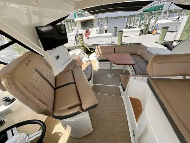 Sea Ray Sundancer 350 Coupe