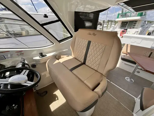 Sea Ray Sundancer 350 Coupe