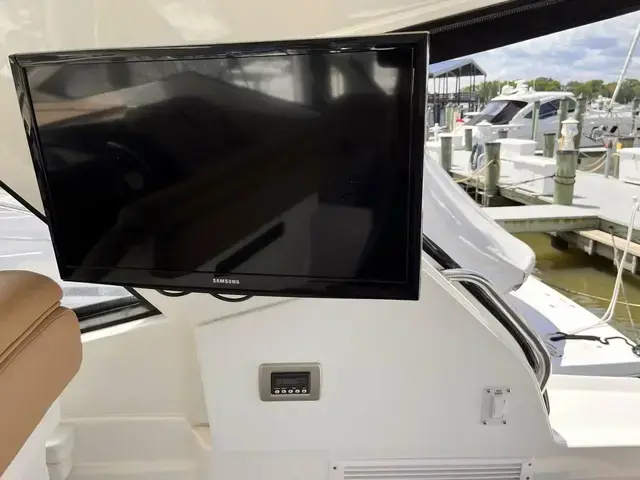 Sea Ray Sundancer 350 Coupe