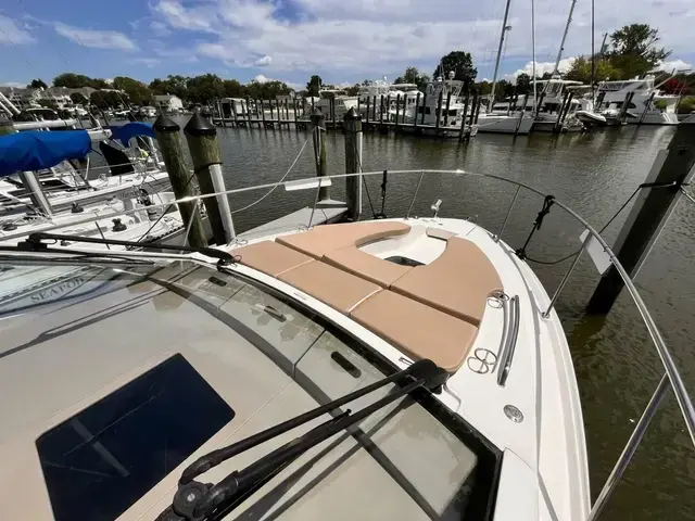 Sea Ray Sundancer 350 Coupe