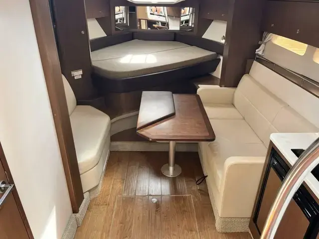 Sea Ray Sundancer 350 Coupe