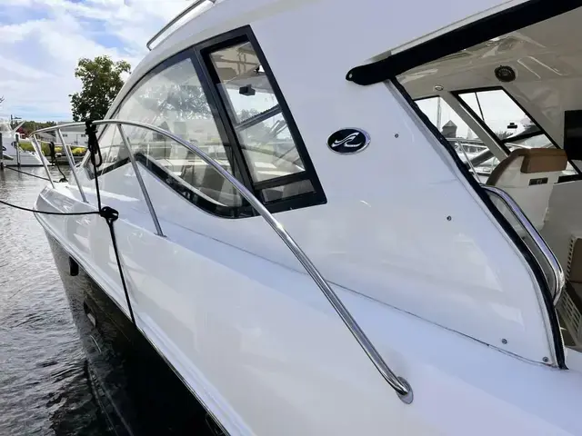 Sea Ray Sundancer 350 Coupe