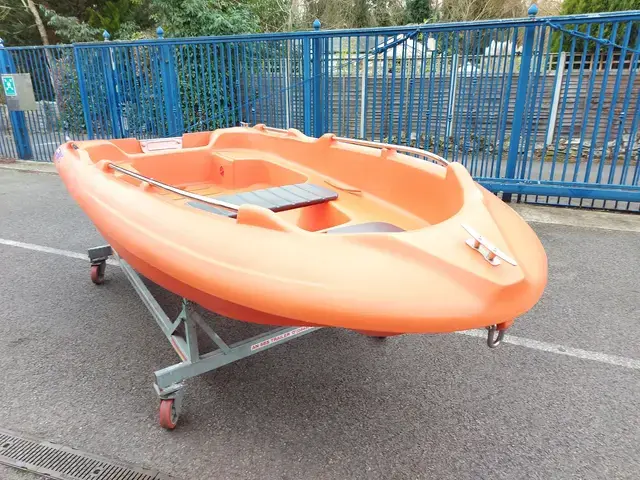 Pans Marine P355 Safety or Work Boat